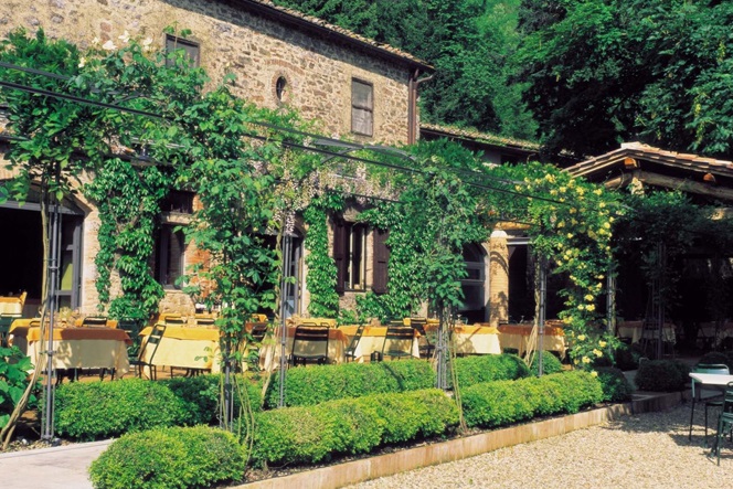 Staying at Tuscan wineries,  if only for a short time, is something that should be on everybody's bucket list. Rather be in this corner of Tuscany right now? Click here and start preparing to leave!