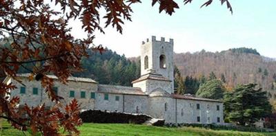 tuscany wine vineyards